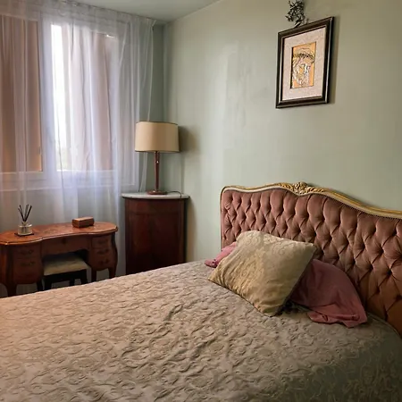 Apartment Joli Avec Vue Sur La Tour Eiffel Villejuif